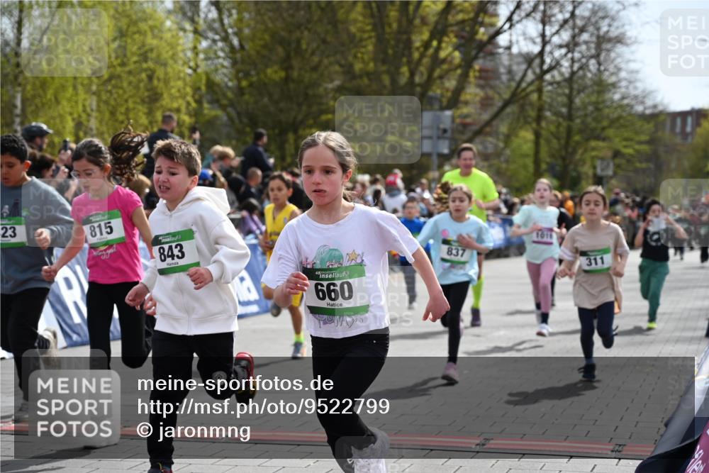 12.04.2026 - 45. Internationalen Wilhelmsburger Insellauf J. Mangold http://msf.ph/oto/9522799 12.04.2026 14:34:45 Ziel 291, 144, 995, 590, 436, 110, 524, 660, 843, 815, 423, 16, 837, 311, 589, 808, 1720 meine-sportfotos.de