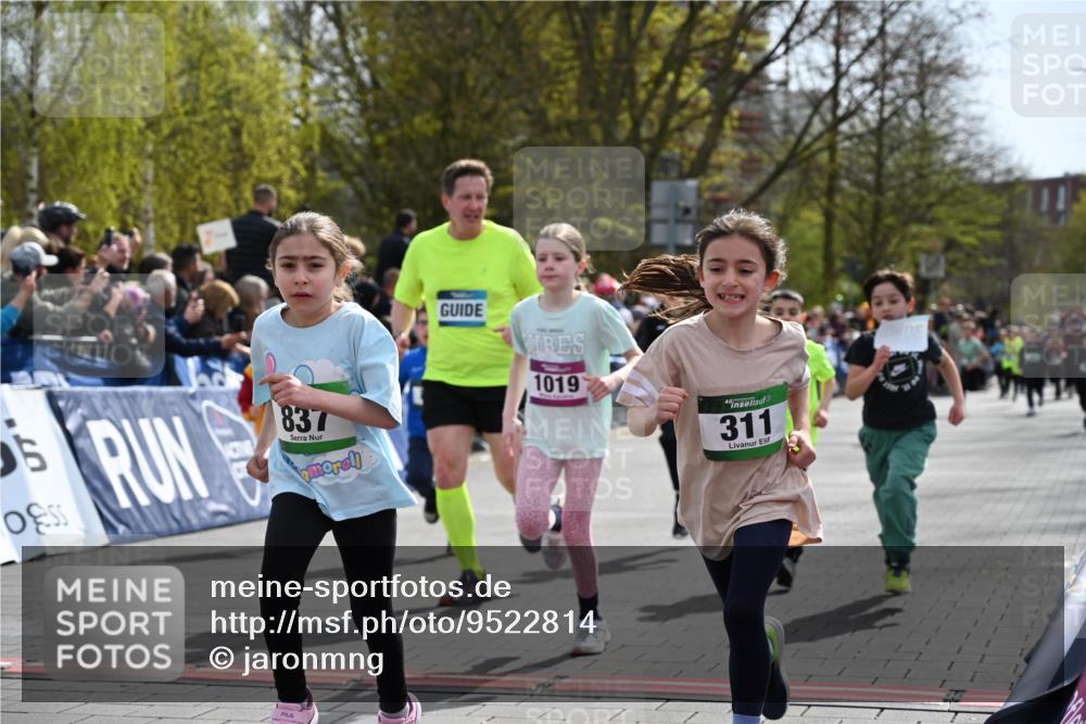 12.04.2026 - 45. Internationalen Wilhelmsburger Insellauf J. Mangold http://msf.ph/oto/9522814 12.04.2026 14:34:46 Ziel 436, 110, 524, 660, 843, 815, 423, 16, 837, 311, 589, 808, 1720, 538 meine-sportfotos.de