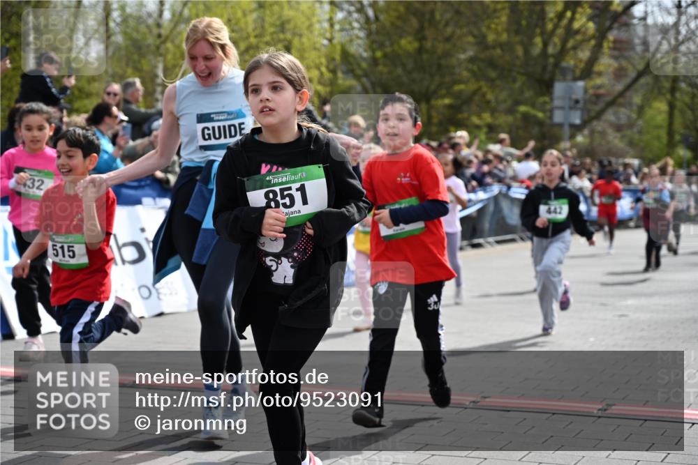 12.04.2026 - 45. Internationalen Wilhelmsburger Insellauf J. Mangold http://msf.ph/oto/9523091 12.04.2026 14:35:39 Ziel 514, 594, 680, 851, 515, 432, 513, 442, 603, 364, 425, 813, 674, 1724, 118, 322, 525 meine-sportfotos.de
