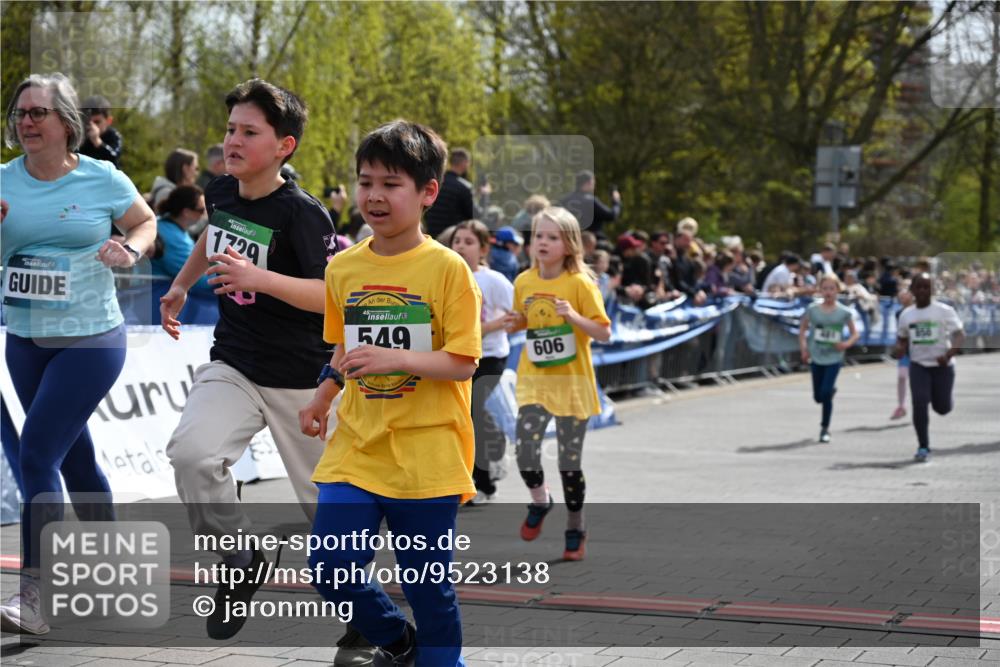12.04.2026 - 45. Internationalen Wilhelmsburger Insellauf J. Mangold http://msf.ph/oto/9523138 12.04.2026 14:35:47 Ziel 118, 322, 525, 77, 549, 1729, 606, 13, 850, 481, 81 meine-sportfotos.de