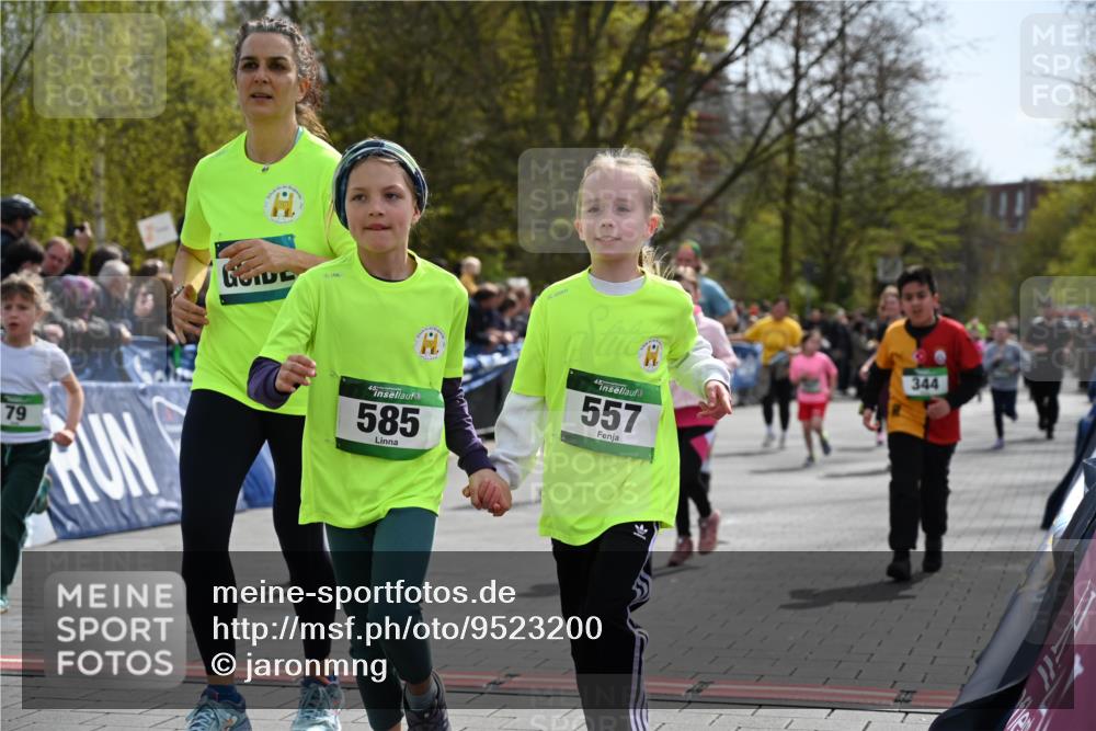 12.04.2026 - 45. Internationalen Wilhelmsburger Insellauf J. Mangold http://msf.ph/oto/9523200 12.04.2026 14:35:58 Ziel 1069, 583, 628, 557, 585, 79, 76, 344, 90, 1732, 847 meine-sportfotos.de