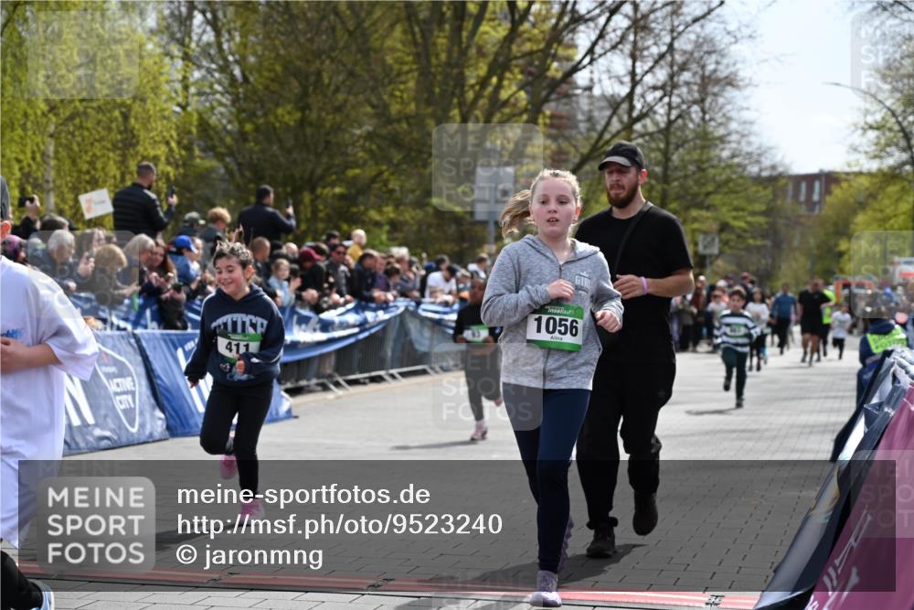 12.04.2026 - 45. Internationalen Wilhelmsburger Insellauf J. Mangold http://msf.ph/oto/9523240 12.04.2026 14:36:04 Ziel 1732, 847, 641, 1056, 411, 93, 148, 1710, 863 meine-sportfotos.de