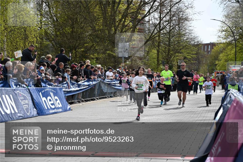 12.04.2026 - 45. Internationalen Wilhelmsburger Insellauf J. Mangold http://msf.ph/oto/9523263 12.04.2026 14:36:10 Ziel 93, 148, 1710, 863, 820, 328, 1025, 360, 325 meine-sportfotos.de