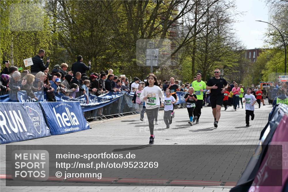 12.04.2026 - 45. Internationalen Wilhelmsburger Insellauf J. Mangold http://msf.ph/oto/9523269 12.04.2026 14:36:11 Ziel 93, 148, 1710, 863, 820, 328, 1025, 360, 325, 125, 827 meine-sportfotos.de