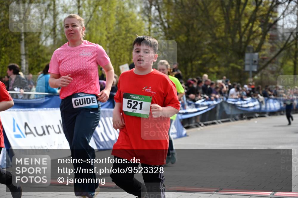 12.04.2026 - 45. Internationalen Wilhelmsburger Insellauf J. Mangold http://msf.ph/oto/9523328 12.04.2026 14:36:21 Ziel 1024, 517, 521, 817, 1022 meine-sportfotos.de