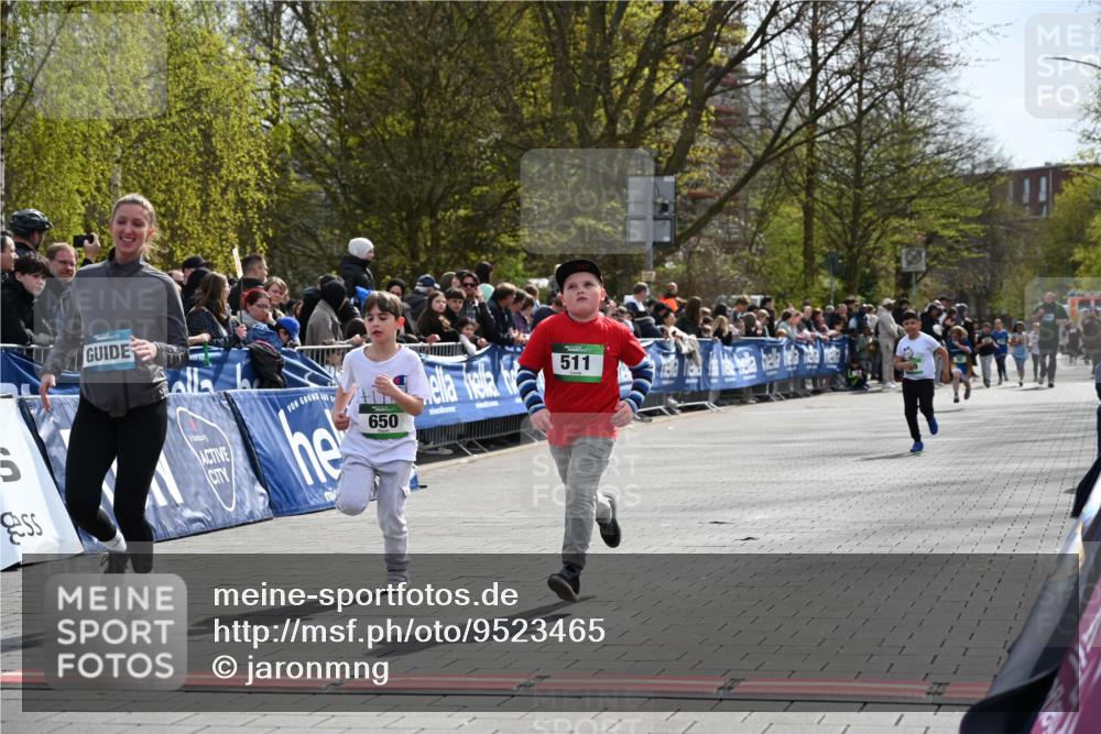 12.04.2026 - 45. Internationalen Wilhelmsburger Insellauf J. Mangold http://msf.ph/oto/9523465 12.04.2026 14:36:57 Ziel 644, 511, 650, 689 meine-sportfotos.de