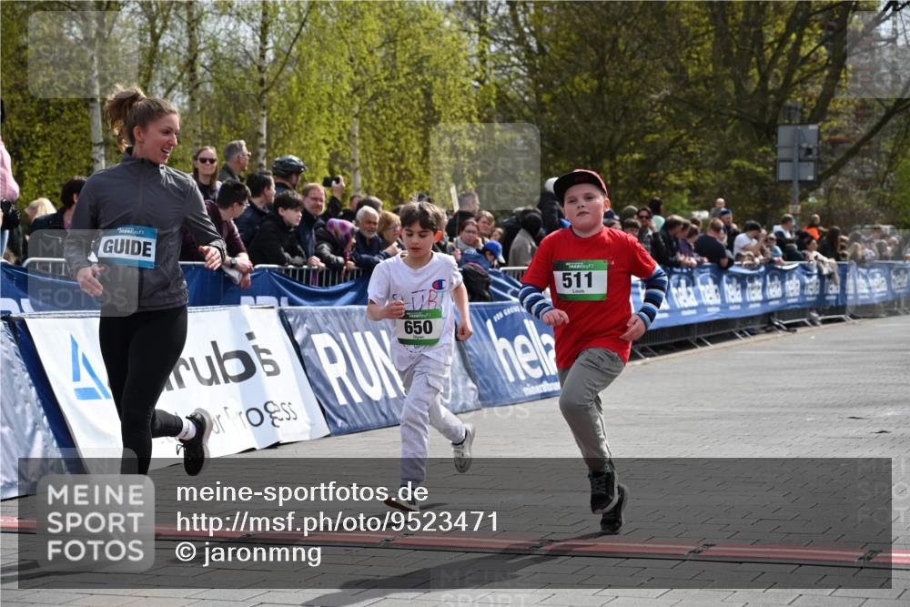 12.04.2026 - 45. Internationalen Wilhelmsburger Insellauf J. Mangold http://msf.ph/oto/9523471 12.04.2026 14:36:58 Ziel 644, 511, 650, 689 meine-sportfotos.de