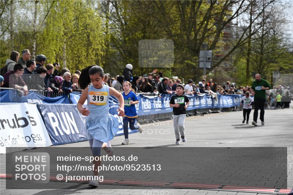 12.04.2026 - 45. Internationalen Wilhelmsburger Insellauf J. Mangold http://msf.ph/oto/9523513 12.04.2026 14:37:09 Ziel 92, 874, 297 meine-sportfotos.de