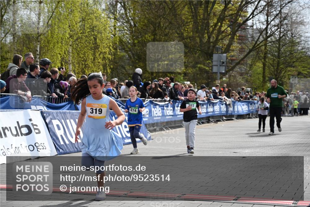 12.04.2026 - 45. Internationalen Wilhelmsburger Insellauf J. Mangold http://msf.ph/oto/9523514 12.04.2026 14:37:09 Ziel 92, 874, 297 meine-sportfotos.de