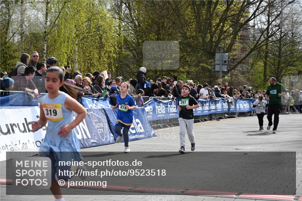 12.04.2026 - 45. Internationalen Wilhelmsburger Insellauf J. Mangold http://msf.ph/oto/9523518 12.04.2026 14:37:10 Ziel 92, 874, 297 meine-sportfotos.de
