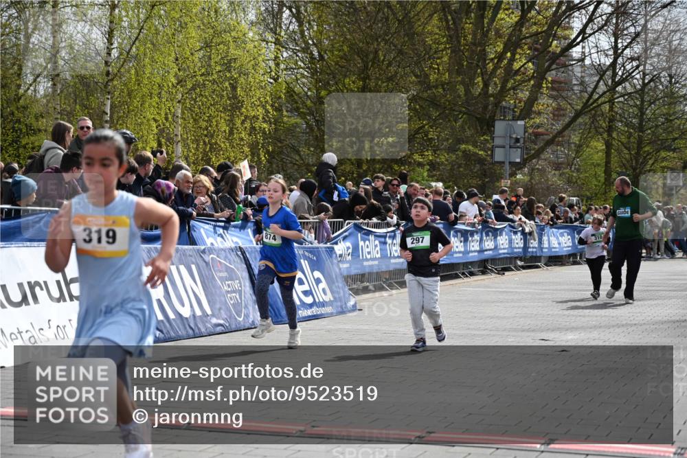 12.04.2026 - 45. Internationalen Wilhelmsburger Insellauf J. Mangold http://msf.ph/oto/9523519 12.04.2026 14:37:10 Ziel 92, 874, 297 meine-sportfotos.de