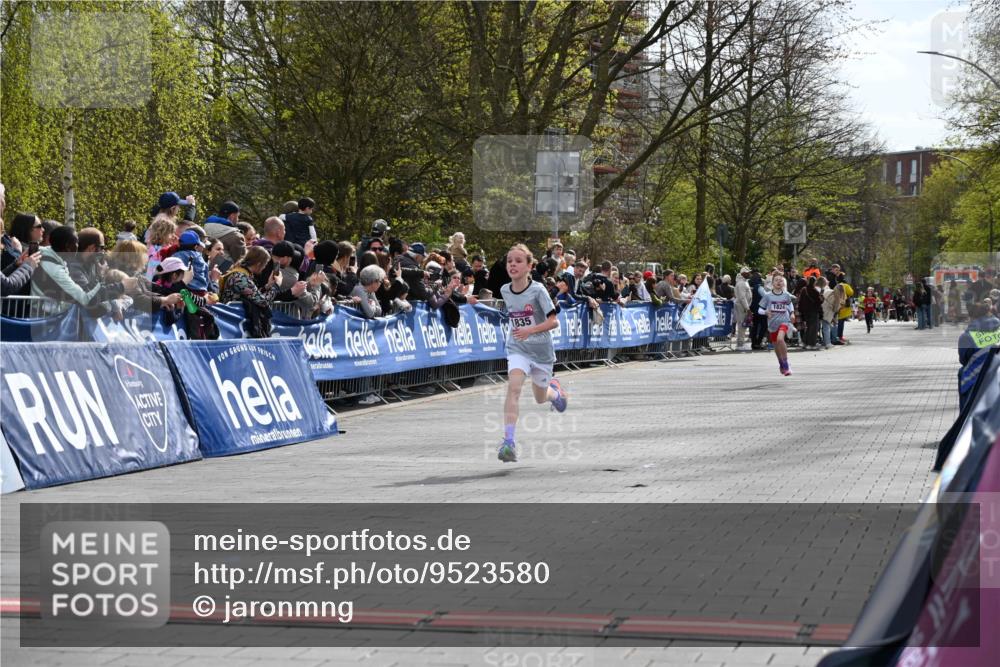 12.04.2026 - 45. Internationalen Wilhelmsburger Insellauf J. Mangold http://msf.ph/oto/9523580 12.04.2026 14:48:22 Ziel 1835, 1824 meine-sportfotos.de