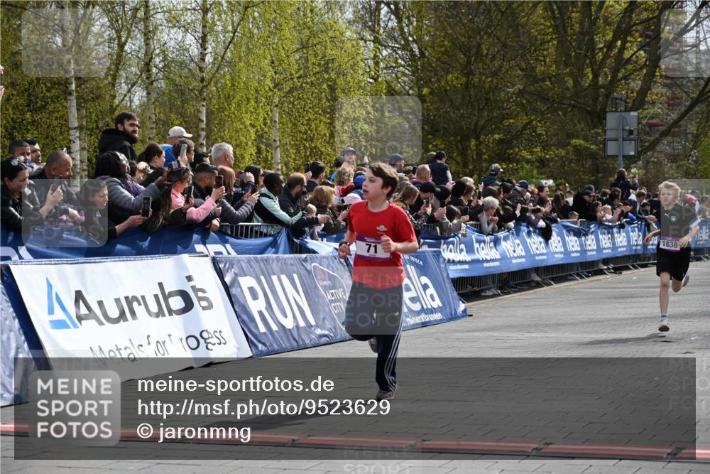 12.04.2026 - 45. Internationalen Wilhelmsburger Insellauf J. Mangold http://msf.ph/oto/9523629 12.04.2026 14:48:35 Ziel 71, 1838, 1068, 599, 18 meine-sportfotos.de