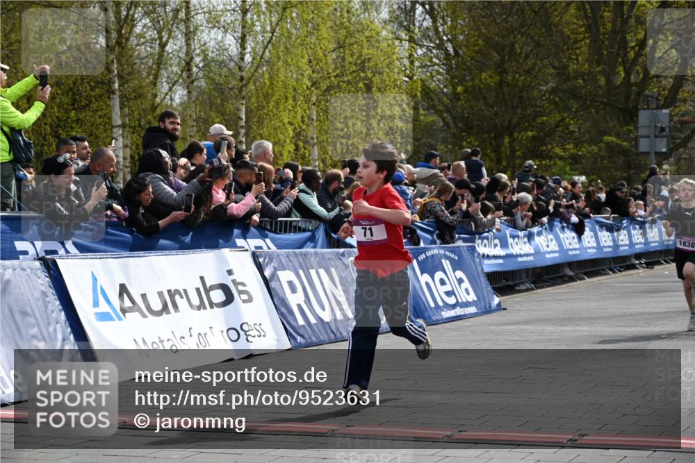 12.04.2026 - 45. Internationalen Wilhelmsburger Insellauf J. Mangold http://msf.ph/oto/9523631 12.04.2026 14:48:35 Ziel 71, 1838, 1068, 599, 18 meine-sportfotos.de