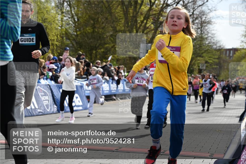 12.04.2026 - 45. Internationalen Wilhelmsburger Insellauf J. Mangold http://msf.ph/oto/9524281 12.04.2026 14:50:31 Ziel 475, 859, 1840, 504, 333, 391, 407, 883, 452, 1834, 491, 426, 392, 880 meine-sportfotos.de