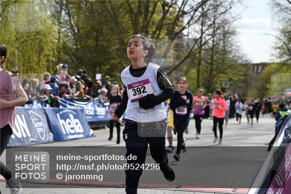 12.04.2026 - 45. Internationalen Wilhelmsburger Insellauf J. Mangold http://msf.ph/oto/9524296 12.04.2026 14:50:35 Ziel 883, 452, 1834, 491, 426, 392, 880, 151, 1035, 330, 362, 865 meine-sportfotos.de