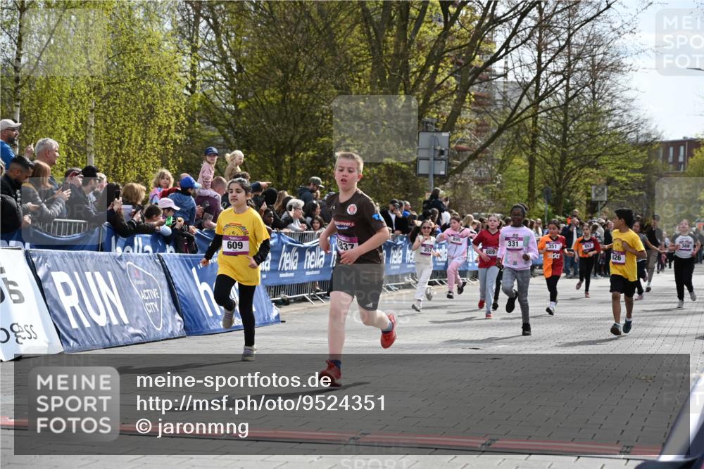 12.04.2026 - 45. Internationalen Wilhelmsburger Insellauf J. Mangold http://msf.ph/oto/9524351 12.04.2026 14:50:46 Ziel 654, 420, 877, 1049, 1837, 609, 331, 626, 895, 357, 889, 408, 351 meine-sportfotos.de