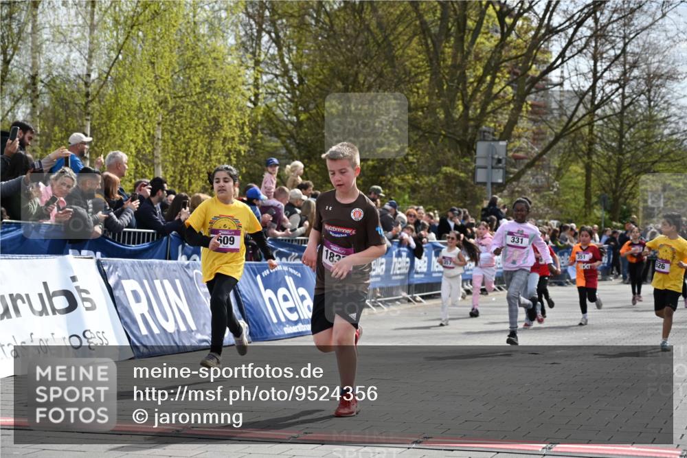 12.04.2026 - 45. Internationalen Wilhelmsburger Insellauf J. Mangold http://msf.ph/oto/9524356 12.04.2026 14:50:46 Ziel 654, 420, 877, 1049, 1837, 609, 331, 626, 895, 357, 889, 408, 351 meine-sportfotos.de