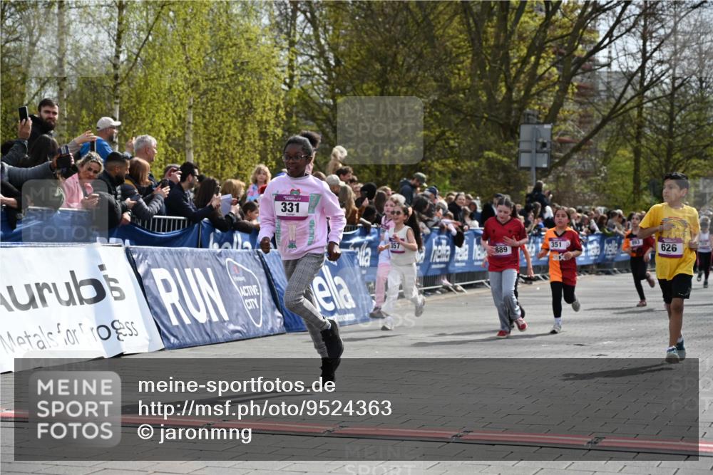 12.04.2026 - 45. Internationalen Wilhelmsburger Insellauf J. Mangold http://msf.ph/oto/9524363 12.04.2026 14:50:47 Ziel 877, 1049, 1837, 609, 331, 626, 895, 357, 889, 408, 351, 893, 455 meine-sportfotos.de