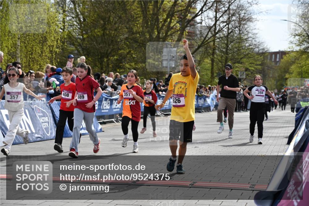12.04.2026 - 45. Internationalen Wilhelmsburger Insellauf J. Mangold http://msf.ph/oto/9524375 12.04.2026 14:50:49 Ziel 1837, 609, 331, 626, 895, 357, 889, 408, 351, 893, 455, 388 meine-sportfotos.de