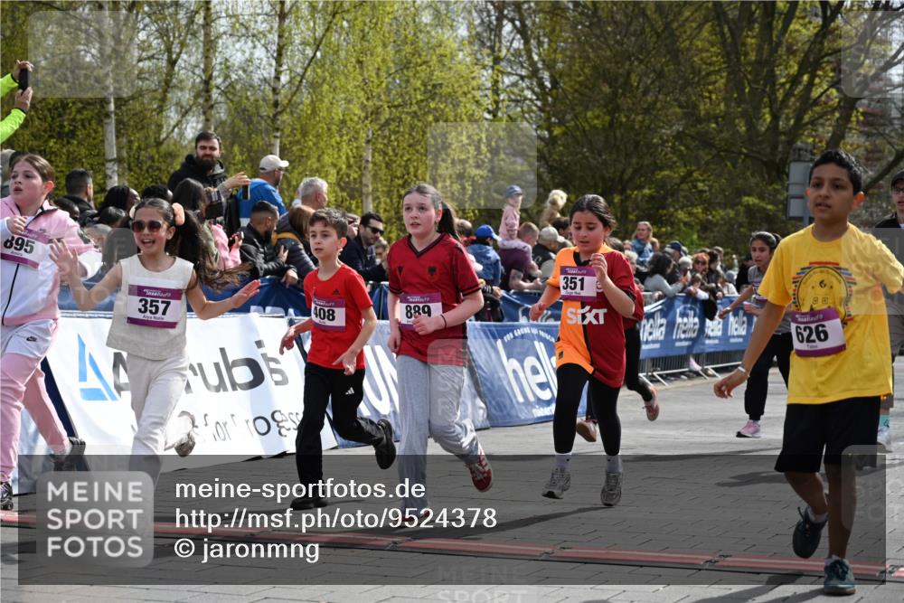 12.04.2026 - 45. Internationalen Wilhelmsburger Insellauf J. Mangold http://msf.ph/oto/9524378 12.04.2026 14:50:50 Ziel 1837, 609, 331, 626, 895, 357, 889, 408, 351, 893, 455, 388 meine-sportfotos.de
