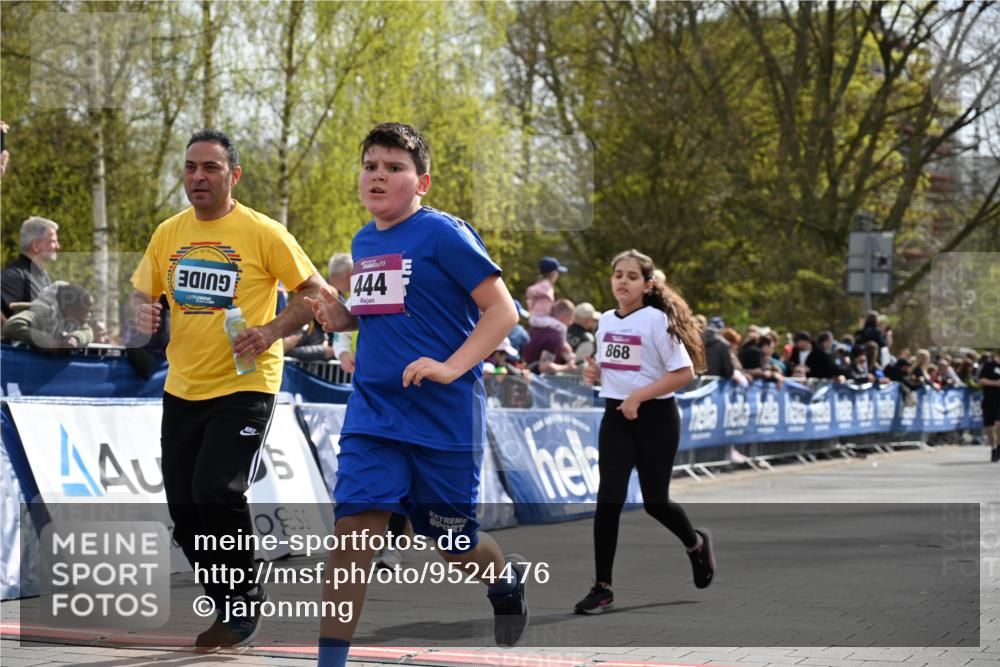 12.04.2026 - 45. Internationalen Wilhelmsburger Insellauf J. Mangold http://msf.ph/oto/9524476 12.04.2026 14:51:18 Ziel 1843, 380, 435, 1051, 544, 444, 868, 852, 358 meine-sportfotos.de