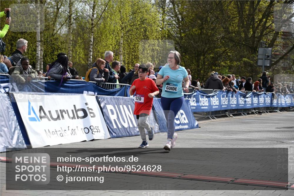 12.04.2026 - 45. Internationalen Wilhelmsburger Insellauf J. Mangold http://msf.ph/oto/9524628 12.04.2026 14:52:00 Ziel 520, 350, 892, 490, 114 meine-sportfotos.de