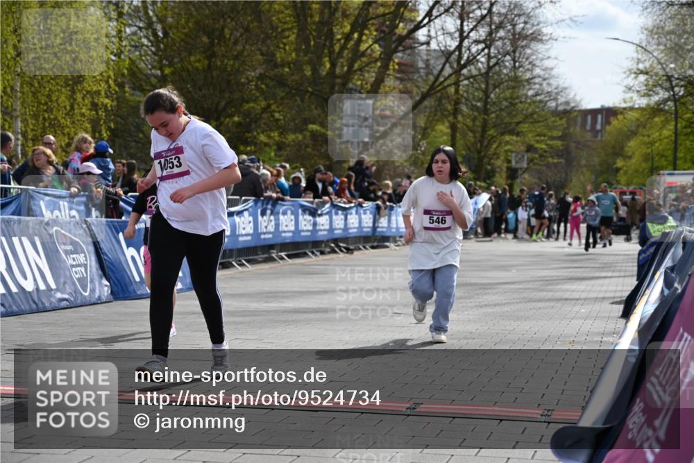 12.04.2026 - 45. Internationalen Wilhelmsburger Insellauf J. Mangold http://msf.ph/oto/9524734 12.04.2026 14:52:38 Ziel 1053, 546, 1803 meine-sportfotos.de