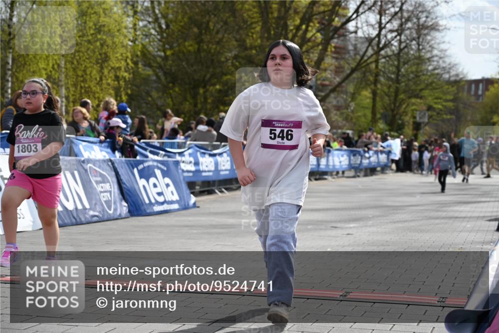 12.04.2026 - 45. Internationalen Wilhelmsburger Insellauf J. Mangold http://msf.ph/oto/9524741 12.04.2026 14:52:40 Ziel 1053, 546, 1803 meine-sportfotos.de