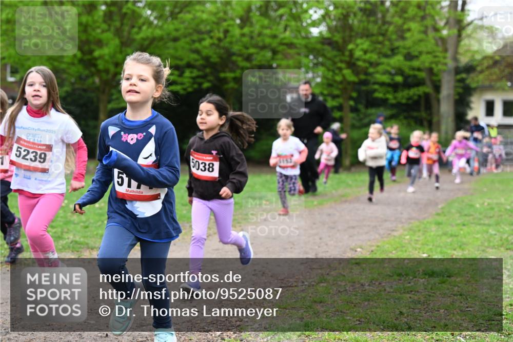 19.04.2026 - Hammer Lauf Dr. Thomas Lammeyer http://msf.ph/oto/9525087 19.04.2026 09:01:10 Laufen 2025, 5239, 5038, 3163 meine-sportfotos.de