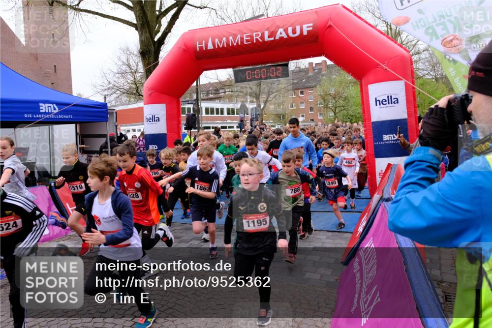 19.04.2026 - Hammer Lauf Tim E. http://msf.ph/oto/9525362 19.04.2026 09:20:30 Ziel 393, 394, 447, 448, 456, 458, 462, 496, 497, 517, 586, 587, 591, 594, 595, 598, 640, 644, 694, 700, 708, 722, 769, 771, 787, 788, 840, 841, 874, 875, 897, 900, 904, 925, 926, 927, 961, 962, 965, 1014, 1024, 1039, 1040, 1052, 1055, 1058, 1060, 1065, 1078, 1086, 1087, 1139, 1155, 1156, 1172, 1173, 1191, 1192, 1195, 1197, 1199, 1213, 1222, 1223, 1237, 1238, 1240, 1241, 1242, 1245, 1257, 1272, 1287, 1306 meine-sportfotos.de
