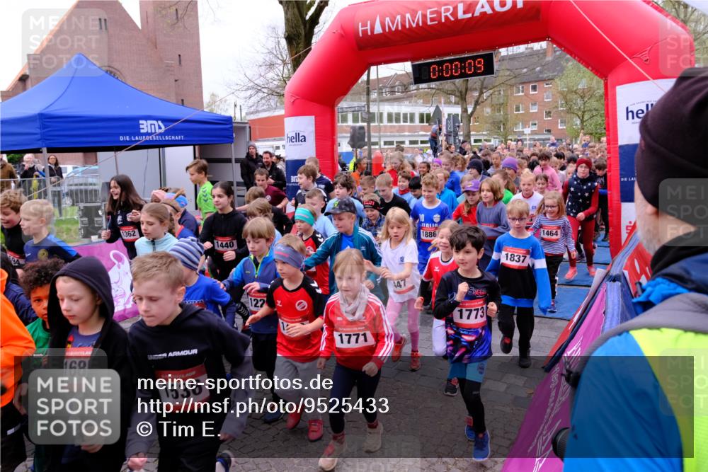 19.04.2026 - Hammer Lauf Tim E. http://msf.ph/oto/9525433 19.04.2026 09:20:37 Ziel 419, 447, 456, 496, 497, 550, 553, 569, 591, 594, 598, 633, 644, 686, 694, 708, 722, 787, 818, 841, 884, 886, 887, 893, 894, 899, 924, 926, 946, 970, 993, 1005, 1006, 1014, 1024, 1055, 1057, 1058, 1060, 1078, 1094, 1099, 1128, 1135, 1138, 1154, 1156, 1172, 1178, 1180, 1191, 1192, 1197, 1205, 1213, 1221, 1222, 1225, 1242, 1259, 1281, 1282, 1283, 1382, 1384, 1408, 1412, 1416, 1419, 1424, 1425, 1465, 1542, 1546, 1548, 1550, 1551, 1553, 1658, 1661 meine-sportfotos.de