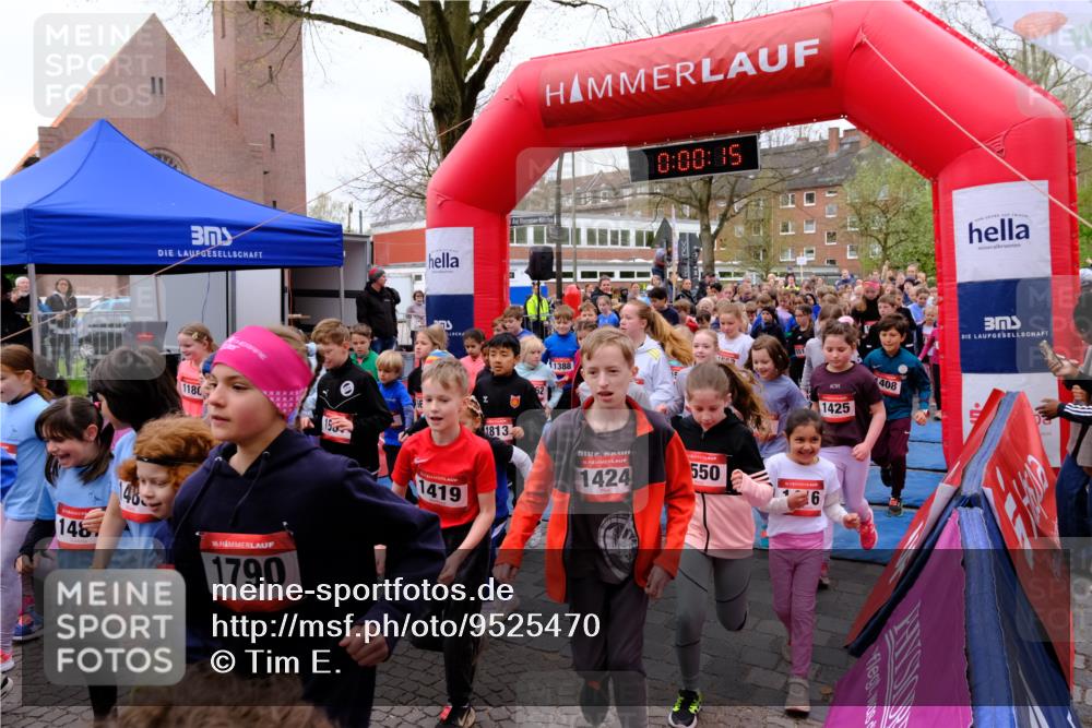 19.04.2026 - Hammer Lauf Tim E. http://msf.ph/oto/9525470 19.04.2026 09:20:43 Ziel 379, 419, 457, 460, 476, 527, 547, 550, 553, 597, 686, 768, 776, 795, 818, 845, 853, 884, 886, 887, 894, 899, 911, 917, 970, 993, 998, 1005, 1006, 1020, 1025, 1043, 1088, 1098, 1099, 1112, 1128, 1135, 1136, 1138, 1154, 1178, 1180, 1181, 1221, 1225, 1254, 1302, 1358, 1365, 1374, 1376, 1378, 1382, 1383, 1384, 1408, 1412, 1416, 1418, 1419, 1424, 1425, 1465, 1541, 1542, 1546, 1547, 1548, 1550, 1551, 1553, 1555, 1556, 1620, 1622, 1658, 1661 meine-sportfotos.de