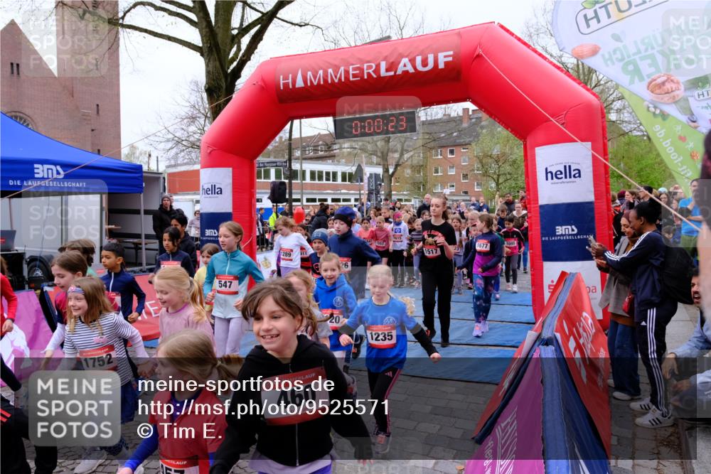 19.04.2026 - Hammer Lauf Tim E. http://msf.ph/oto/9525571 19.04.2026 09:20:52 Ziel 363, 365, 457, 460, 476, 495, 527, 547, 560, 746, 795, 811, 816, 821, 822, 824, 829, 839, 844, 849, 852, 866, 870, 873, 880, 892, 958, 1023, 1043, 1054, 1061, 1064, 1080, 1090, 1095, 1097, 1113, 1120, 1185, 1193, 1194, 1235, 1248, 1284, 1285, 1286, 1289, 1308, 1312, 1313, 1324, 1327, 1354, 1358, 1363, 1376, 1381, 1400, 1418, 1426, 1427, 1430, 1438, 1441, 1446, 1447, 1517, 1541, 1543, 1557, 1562, 1615, 1653, 1709, 1753, 1835, 1861, 1881, 1885, 1892 meine-sportfotos.de