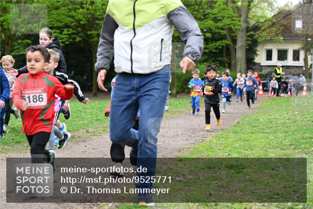 19.04.2026 - Hammer Lauf Dr. Thomas Lammeyer http://msf.ph/oto/9525771 19.04.2026 09:11:03 Laufen 5186, 5206, 189, 5143 meine-sportfotos.de