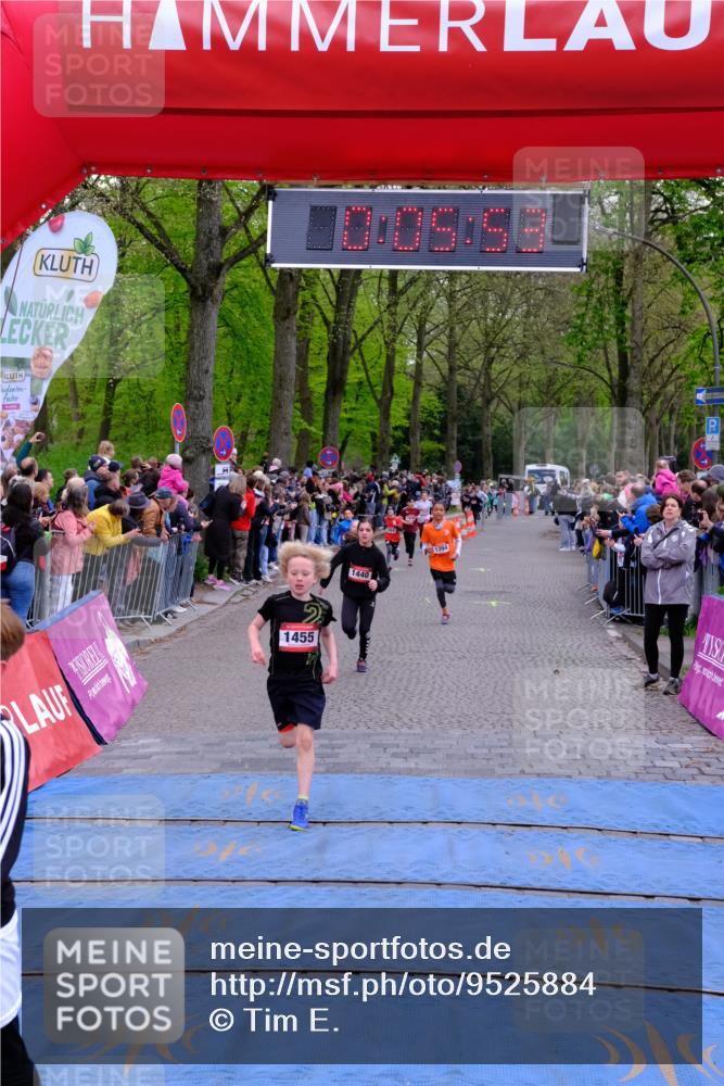 19.04.2026 - Hammer Lauf Tim E. http://msf.ph/oto/9525884 19.04.2026 09:26:21 Ziel 875, 1055, 1087, 1099, 1394, 1440, 1455, 1528, 1532 meine-sportfotos.de