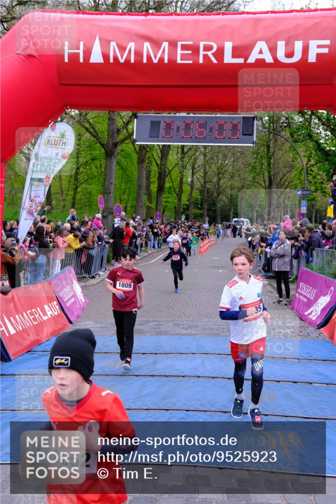19.04.2026 - Hammer Lauf Tim E. http://msf.ph/oto/9525923 19.04.2026 09:26:29 Ziel 633, 875, 1052, 1087, 1154, 1325, 1394, 1396, 1398, 1526, 1535, 1603, 1809 meine-sportfotos.de