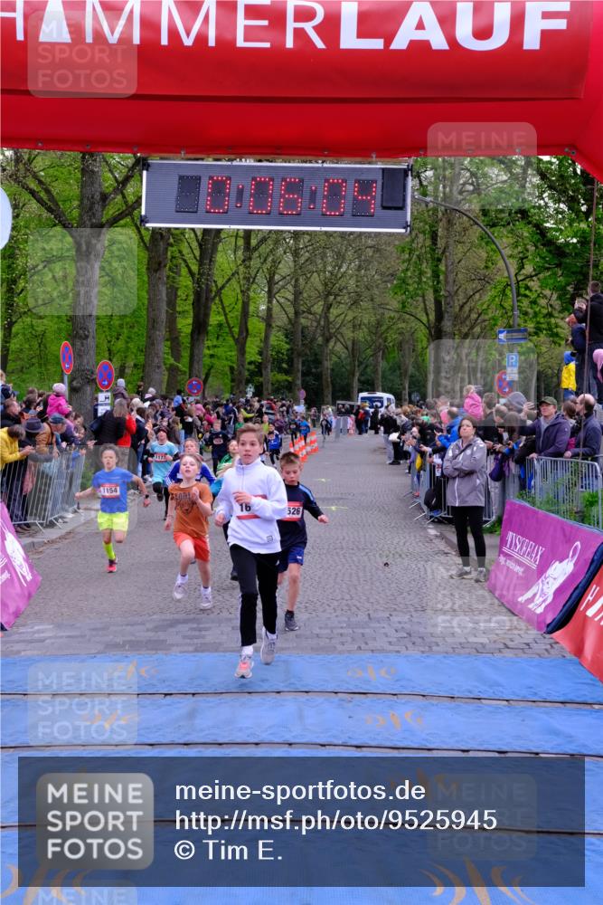 19.04.2026 - Hammer Lauf Tim E. http://msf.ph/oto/9525945 19.04.2026 09:26:32 Ziel 633, 1052, 1154, 1173, 1223, 1325, 1396, 1398, 1526, 1535, 1538, 1603, 1637, 1809, 1811 meine-sportfotos.de
