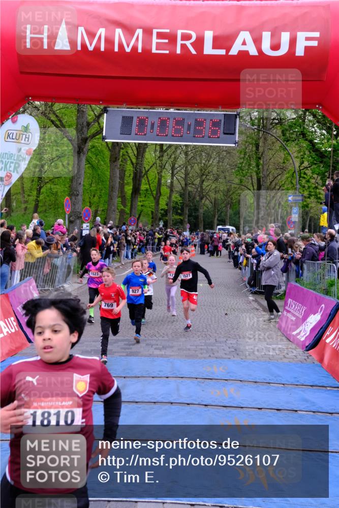 19.04.2026 - Hammer Lauf Tim E. http://msf.ph/oto/9526107 19.04.2026 09:27:04 Ziel 379, 447, 595, 769, 927, 1272, 1355, 1439, 1445, 1461, 1521, 1523, 1530, 1702, 1756, 1805, 1810 meine-sportfotos.de