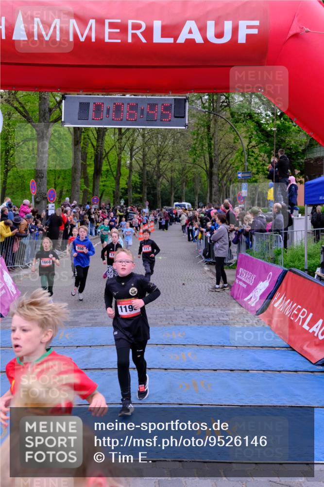 19.04.2026 - Hammer Lauf Tim E. http://msf.ph/oto/9526146 19.04.2026 09:27:13 Ziel 379, 456, 517, 550, 1172, 1195, 1412, 1419, 1433, 1443, 1600, 1662, 1668, 1758 meine-sportfotos.de