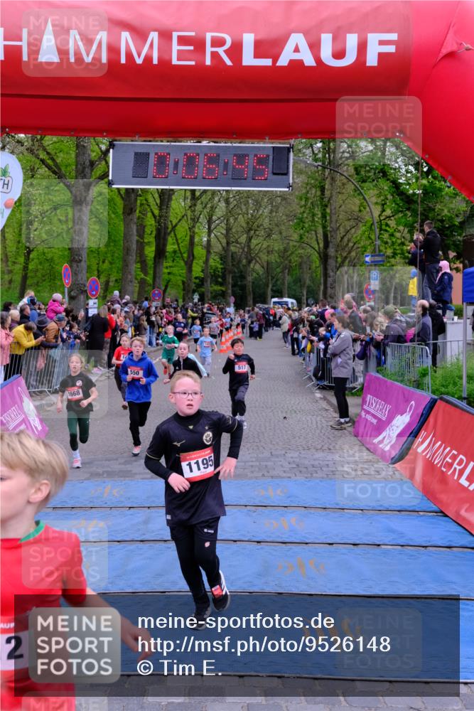 19.04.2026 - Hammer Lauf Tim E. http://msf.ph/oto/9526148 19.04.2026 09:27:14 Ziel 379, 456, 517, 550, 1172, 1195, 1412, 1419, 1433, 1443, 1548, 1600, 1662, 1668, 1758 meine-sportfotos.de