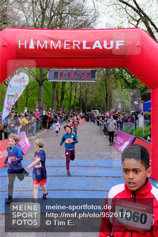 19.04.2026 - Hammer Lauf Tim E. http://msf.ph/oto/9526179 19.04.2026 09:27:25 Ziel 462, 911, 1060, 1221, 1222, 1225, 1240, 1365, 1408, 1424, 1448, 1480, 1507 meine-sportfotos.de