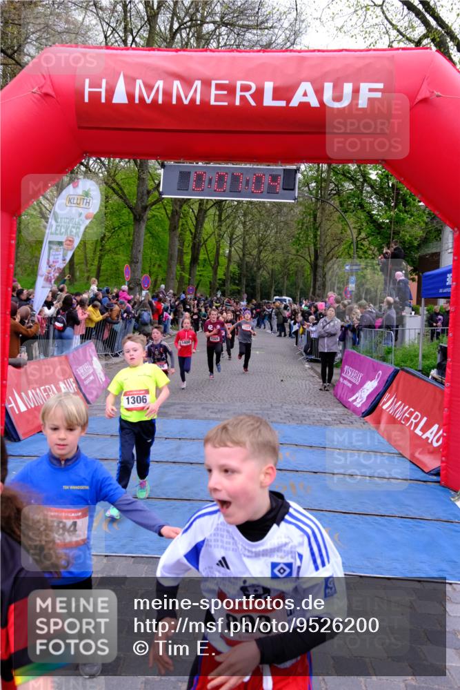 19.04.2026 - Hammer Lauf Tim E. http://msf.ph/oto/9526200 19.04.2026 09:27:33 Ziel 586, 884, 887, 893, 911, 998, 1155, 1205, 1225, 1306, 1309, 1328, 1337, 1373, 1400, 1410, 1413, 1435, 1448, 1685, 1864 meine-sportfotos.de