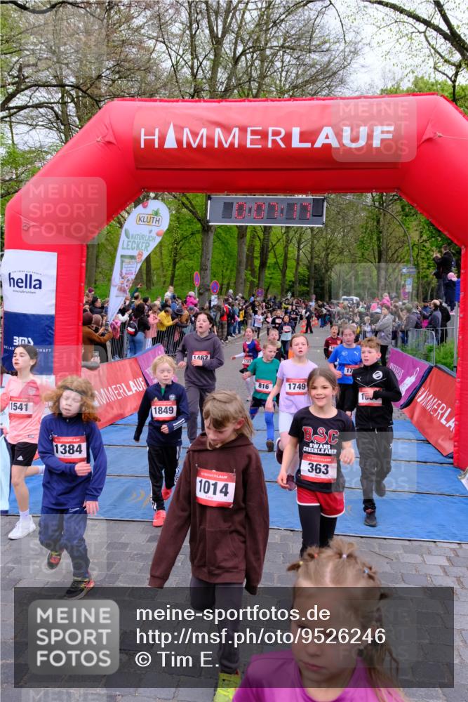 19.04.2026 - Hammer Lauf Tim E. http://msf.ph/oto/9526246 19.04.2026 09:27:45 Ziel 363, 788, 789, 816, 818, 874, 900, 1014, 1080, 1098, 1193, 1287, 1384, 1415, 1453, 1462, 1520, 1541, 1543, 1657, 1659, 1707, 1737, 1807, 1814, 1849 meine-sportfotos.de