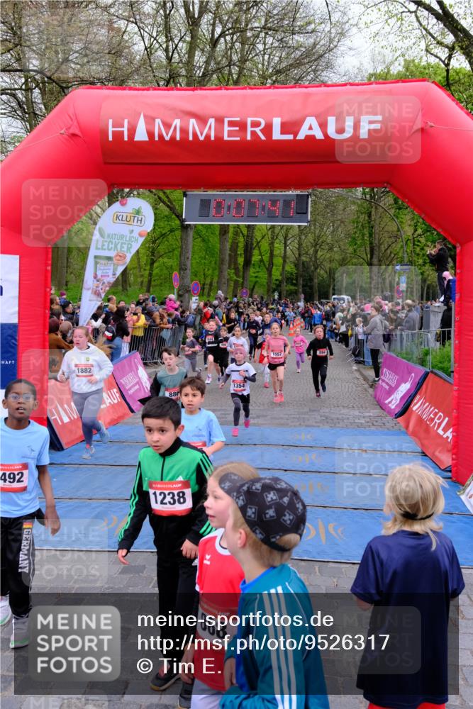 19.04.2026 - Hammer Lauf Tim E. http://msf.ph/oto/9526317 19.04.2026 09:28:10 Ziel 496, 591, 594, 644, 821, 886, 1213, 1238, 1354, 1367, 1407, 1430, 1458, 1463, 1482, 1492, 1518, 1557, 1635, 1658, 1664, 1673, 1701, 1795, 1844, 1882 meine-sportfotos.de