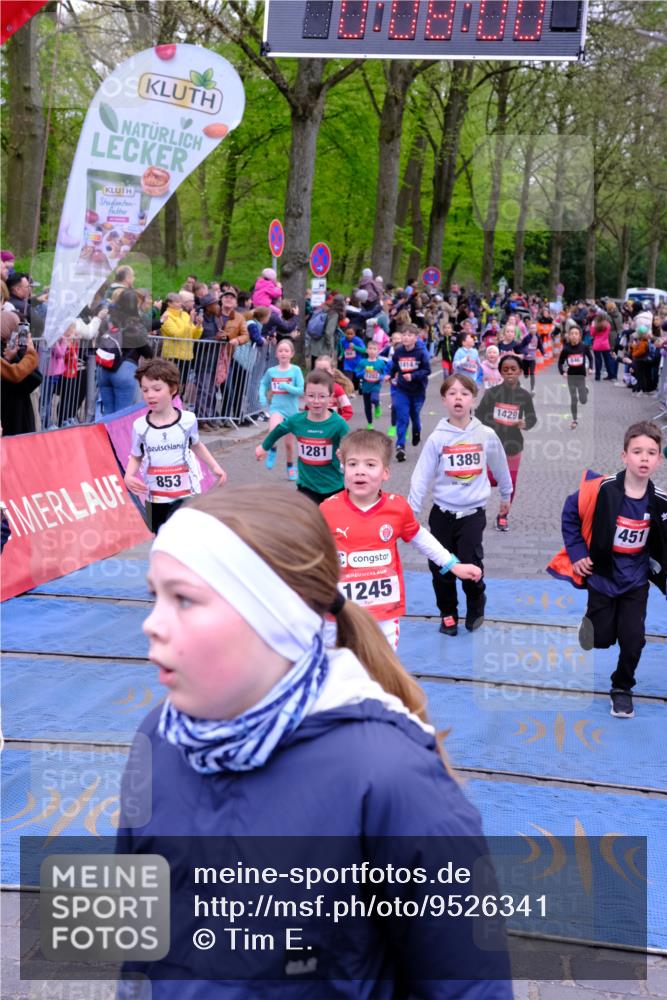 19.04.2026 - Hammer Lauf Tim E. http://msf.ph/oto/9526341 19.04.2026 09:28:28 Ziel 527, 722, 829, 853, 894, 946, 958, 1090, 1112, 1113, 1136, 1245, 1259, 1281, 1282, 1283, 1289, 1386, 1389, 1414, 1429, 1451, 1460, 1506, 1620, 1665, 1670, 1791, 1796 meine-sportfotos.de