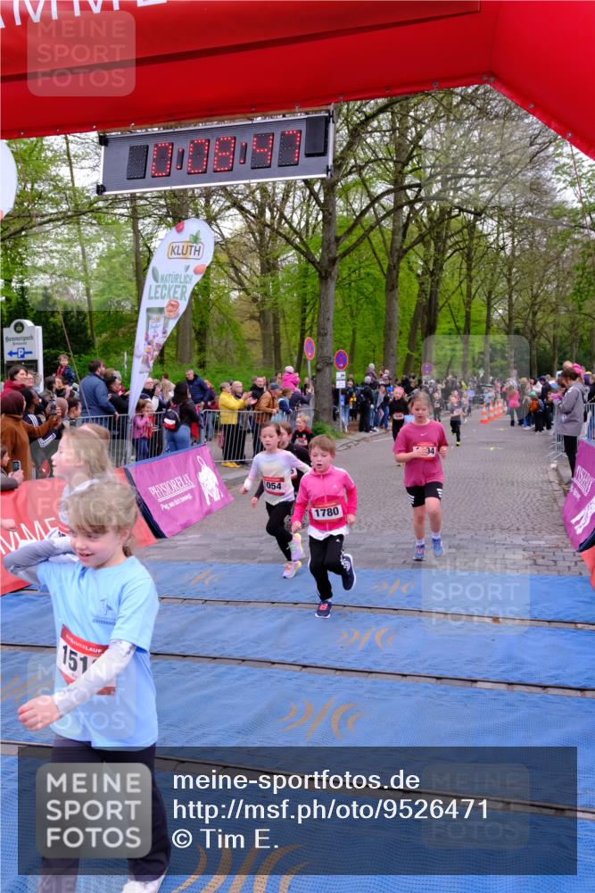 19.04.2026 - Hammer Lauf Tim E. http://msf.ph/oto/9526471 19.04.2026 09:29:15 Ziel 553, 700, 795, 1019, 1054, 1088, 1097, 1138, 1194, 1254, 1438, 1499, 1512, 1546, 1753, 1780, 1813, 1885 meine-sportfotos.de