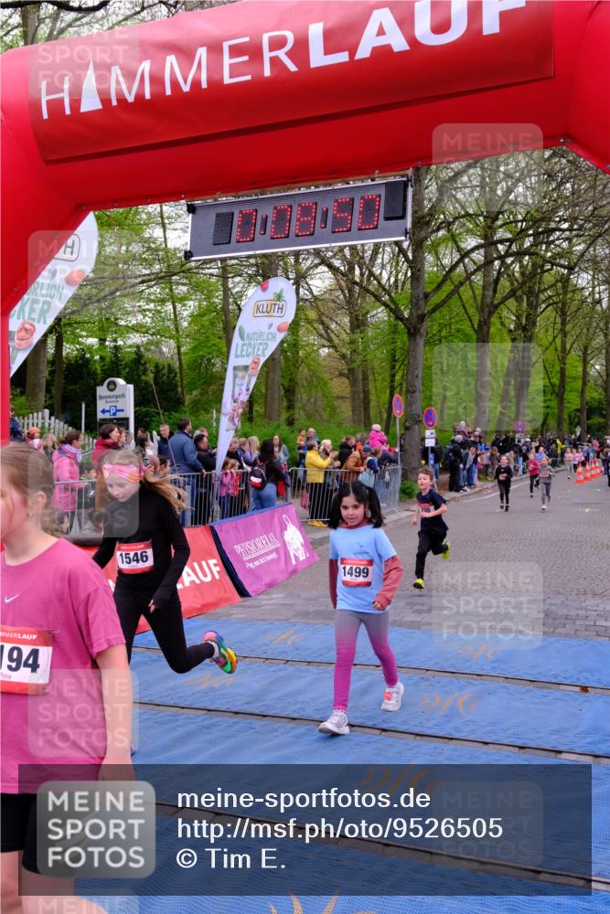 19.04.2026 - Hammer Lauf Tim E. http://msf.ph/oto/9526505 19.04.2026 09:29:19 Ziel 553, 700, 795, 1054, 1138, 1194, 1254, 1499, 1546, 1551, 1562, 1780, 1885 meine-sportfotos.de