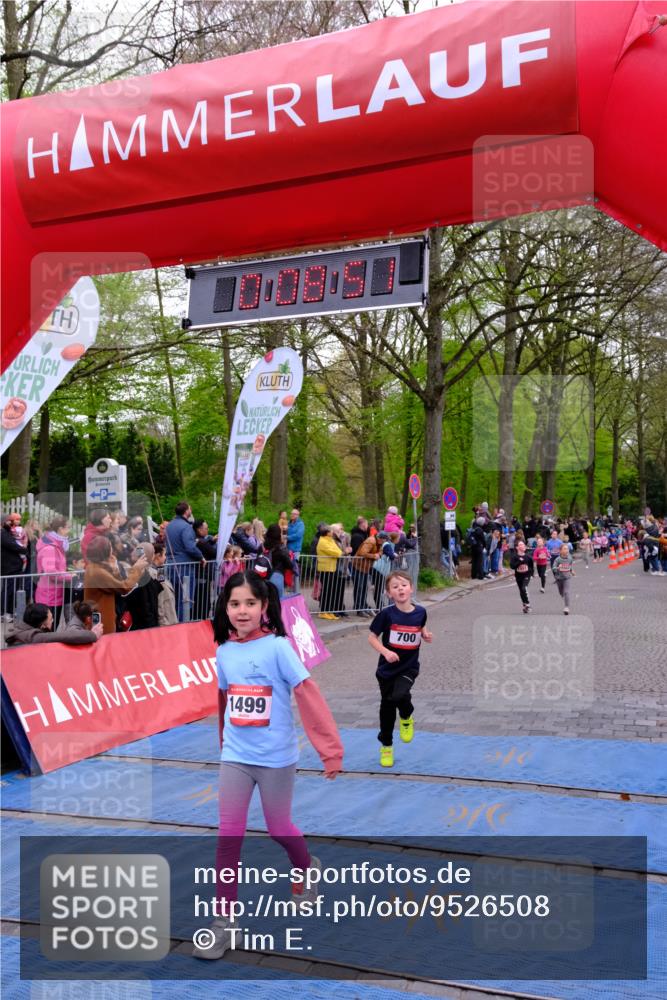 19.04.2026 - Hammer Lauf Tim E. http://msf.ph/oto/9526508 19.04.2026 09:29:19 Ziel 553, 700, 795, 1054, 1138, 1194, 1254, 1499, 1546, 1551, 1562, 1780, 1885 meine-sportfotos.de