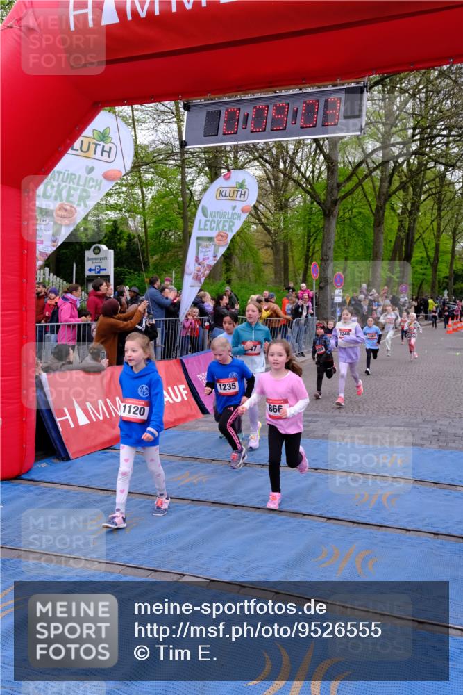 19.04.2026 - Hammer Lauf Tim E. http://msf.ph/oto/9526555 19.04.2026 09:29:31 Ziel 547, 706, 824, 852, 866, 1020, 1120, 1185, 1235, 1248, 1399, 1441, 1487, 1496, 1505, 1650 meine-sportfotos.de